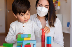 Recommandations gouvernementales pour l’accueil du jeune enfant de professionnels dits prioritaires